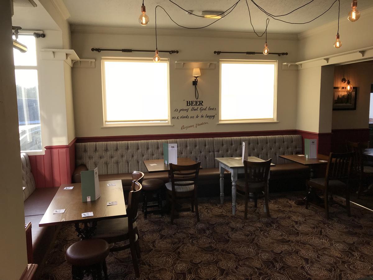 The Norfolk Arms, Chapeltown Hotel Sheffield Buitenkant foto